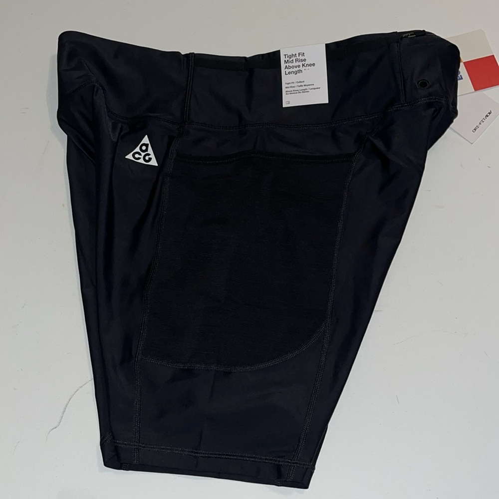 Nike ACG Shorts Womens XL Dri Tight Fit Mid Rise Above knee black NWT $95